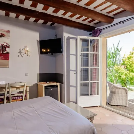 Des Sables Hotel 3*