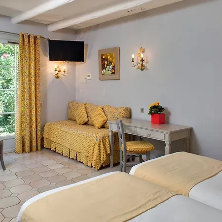 Des Sables Hotel 3*