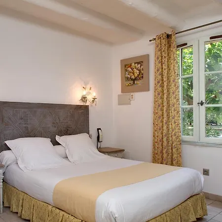 Des Sables Hotel