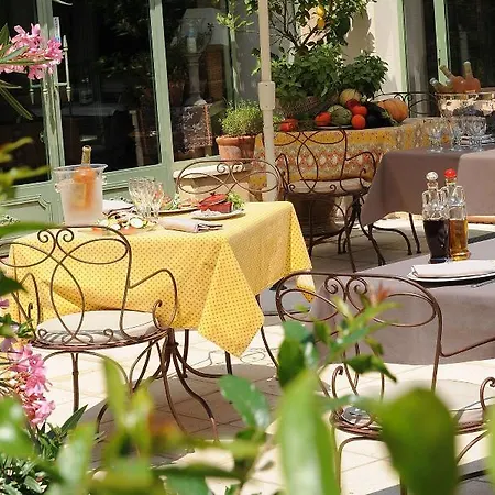 Des Sables 3* Aigues-Mortes